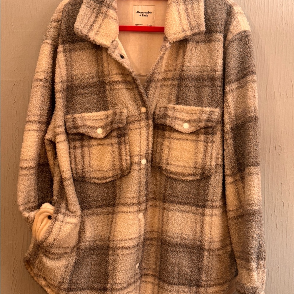 Abercrombie & Fitch Women's Cream and Gray Teddy Jacket